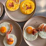 EXTRA ONTBIJT BUFFET (11/11 - 9u-11u30) €32,00