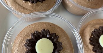 Mini dessert: Chocomousse bruin van Callebaut chocolade